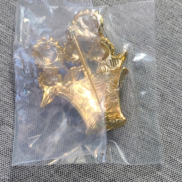 Sunflower Basket Brooch Pin - Picture 2 of 2